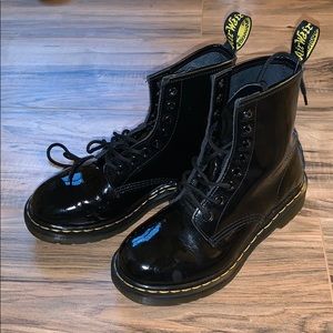 Dr Marten Boots ⭐️READ THIS STORY⭐️